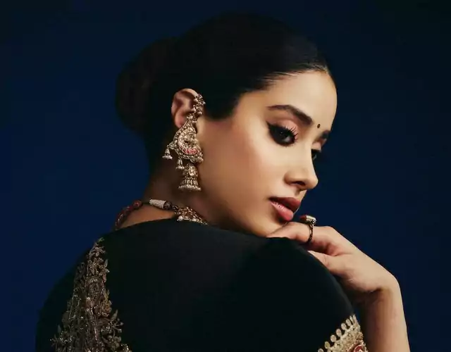Janhvi Kapoor Black Saree Photos